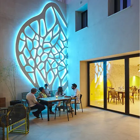 Hotel Galería Essentia 3*