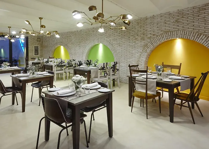 Galeria Essentia 3*