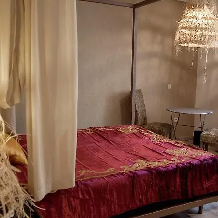 Hotel Galeria Essentia